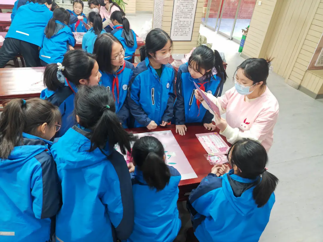 青春期女性心理变化_心理青春女生变化期是多久_女生青春期心理变化